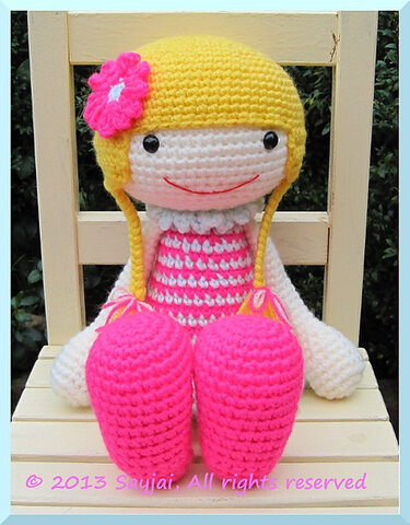 Huggy Izzy, Amigurumi Crochet Pattern