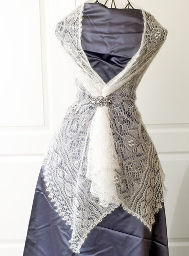 "Cecilia" - Brautstola aus feinem Lacegarn - Stricken