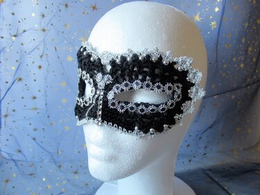 Häkelanleitung Karnevalsmaske