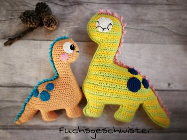 Bunte Dinos häkeln