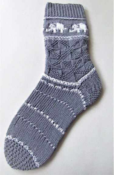 Strickanleitung _ Socken-Elefant