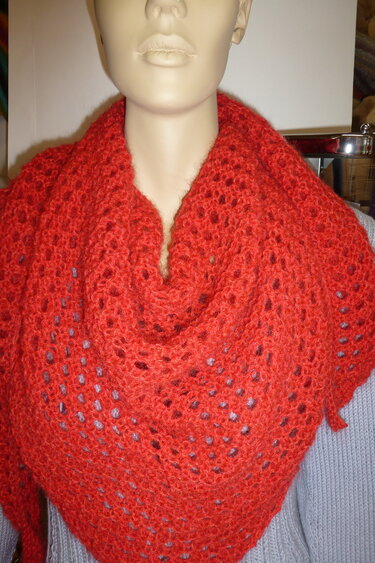 Dreiecktuch in rot gestrickt - Stricken
