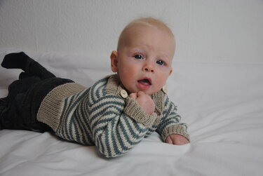 Strickanleitung Ringelpulli Nepomuk, 3 Farbig in den Größen 74 bis 104