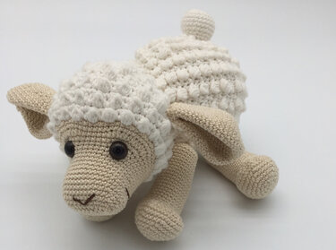 Schaf Boppel - Häkelanleitung für ein niedliches Amigurumi