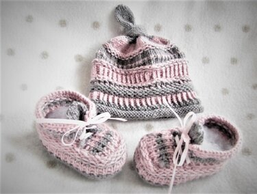 Strickanleitung _ Baby-Set-Calimero