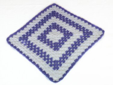 Häkelanleitung baby decke PDF english-deutsch-dutch