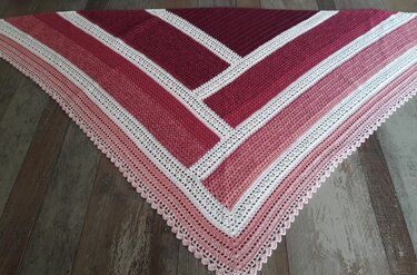 Häkelanleitung - Dreieckstuch "Anders"