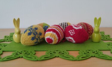 Sparset: 6 Anleitungen für gestrickte große Ostereier - Stricken