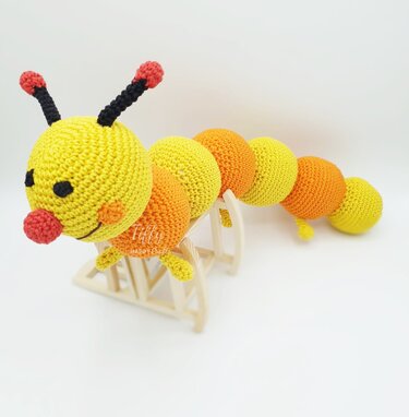 Simple and cute Caterpillar Crochet Pattern PDF