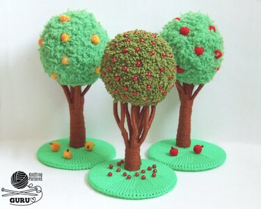 K054 Knitted Fairy Tale The Wolf and Seven Little Goats full set Trees Vegi - Knitting