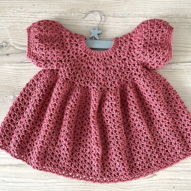 Crochet pattern baby dress Raspberry