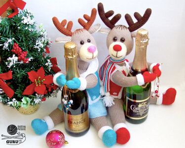 K018 Christmas Deer Soft toy or holder for wine and champagne bottles - Knitting