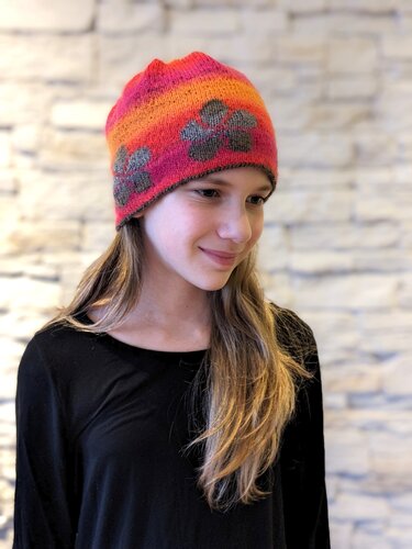 Double knitting pattern hat "Frangipani" - Image 9