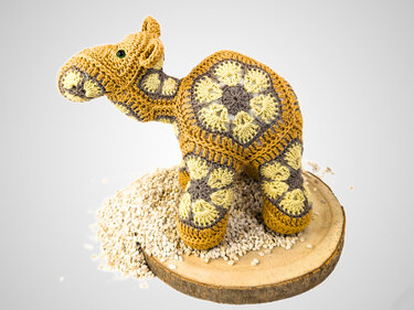 The Baby - Camel with African Flowers crochet pattern PDF DYN