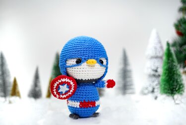 Penguin Soldier PDF pattern - Amigurumi penguin Soldier, crochet patten