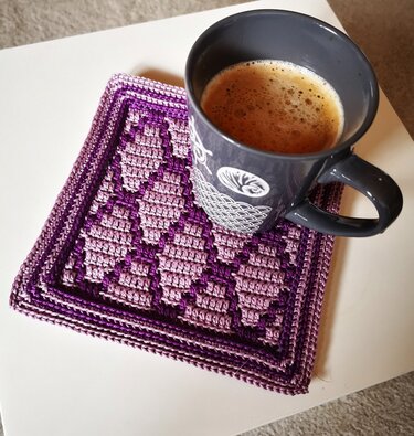 Kaffeepott Deckchen Petra, Anleitung für ein Deckchen in Mosaikhäkeltechnik - Häkeln