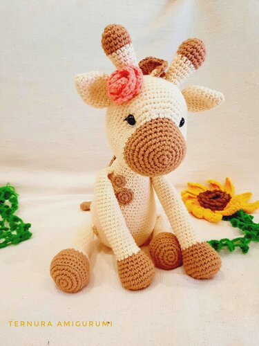 Juliet the Giraffe Crochet Pattern