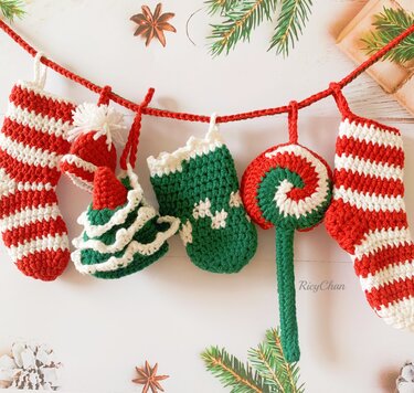 Christmas Ornaments crochet pattern - PDF pattern in English only