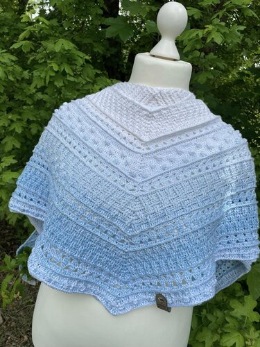 flaches Dreieckstuch "Schneeflöckchen" - Bild 2