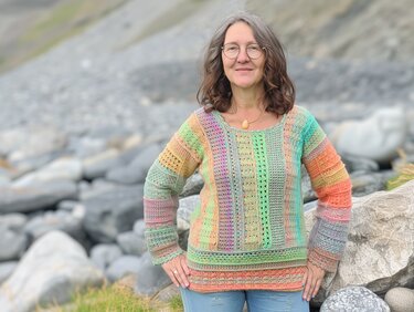 Frauhohmanns "Würfelpulli No. 2 - QuerLäufer" - von Arm zu Arm, ohne Naht - Häkeln