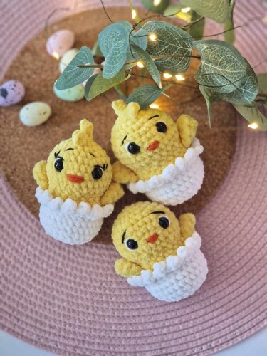Crochet plush no sew baby chick in the egg amigurumi pattern