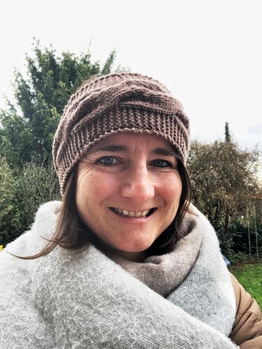 Strickanleitung: Stirnband stricken mit Zopfmuster