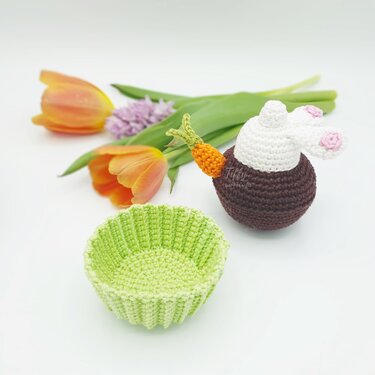 Easter Bunny Butt Cupcake | Easter Amigurumi Crochet Pattern PDF