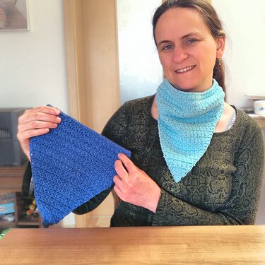 Beautiful Etoile Cowl with stars, neck warmer, (8 Sizes) Baby - Large Adult - Crochet