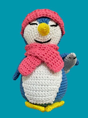 Häkelanleitung: Süßer Pinguin mit Mütze und Fisch - für Fortgeschrittene