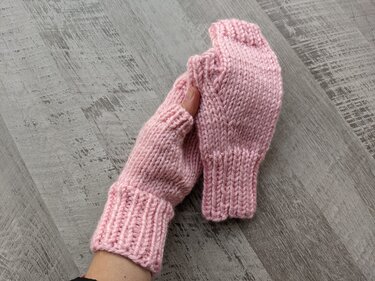Chunky Knit Fingerless Gloves Pattern - Knitting