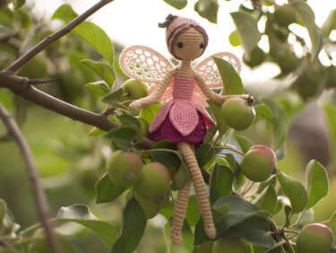 Fuchsia fairy crochet pattern
