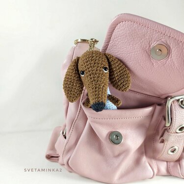 Dachshund Crochet Pattern/ Sausage Dog/ Wiener Dog/ Amigurumi Keychain/ Toy