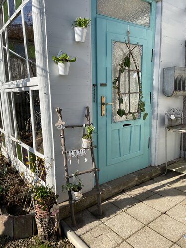 DIY-Anleitung: Schritt-für-Schritt Holzleiterbau für stilvolle Dekoration - Basteln