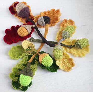 Oak leaf and acorn ornaments, Hanging branch decor, Thanksgiving games - Crochet
