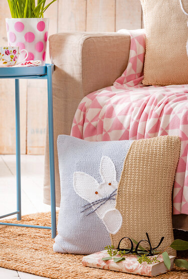 Gestricktes Hasen-Kissen-Trio in Hellgrau-Pink-Beige - Stricken