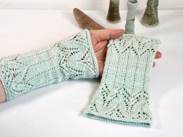 Armstulpen "Tulips", Strickanleitung, Größe S - L - Bild 9