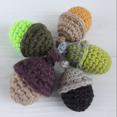 Fall acorns crochet pattern, Thanksgiving games, Fidget toy