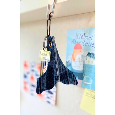 Whalefin keychain pattern, recycle waistband from old jeans - Sewing