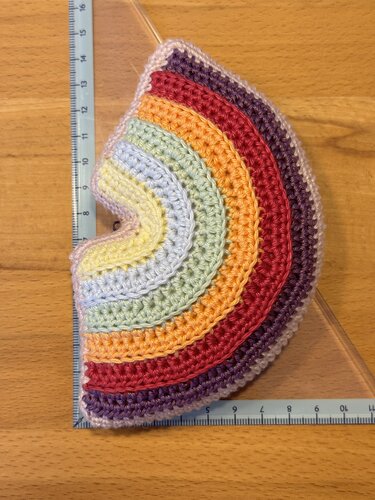 Gehäkelter Regenbogen als Motorik- & Lernspielzeug oder Deko - Häkeln