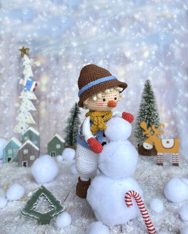 Christmas amigurumi doll pattern Ethan the Snowman - Christmas Ball Series - Image 4