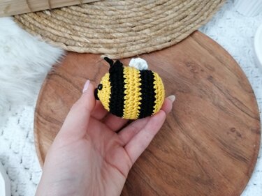Häkelanleitung kleine Hummel, Amigurumi, Schlüsselanhänger, Hummel häkeln