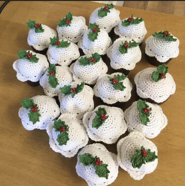 Luxury Christmas Pudding Chocolate Orange Cover (UK and US Instructions) - Crochet