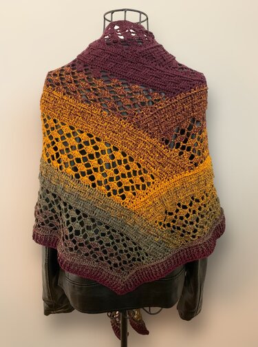 Crochet Pattern Flat Triangular Scarf "Styx" - Image 30