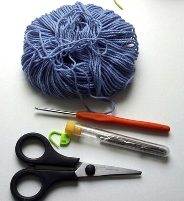 Crochet Pattern: mittens for dolls