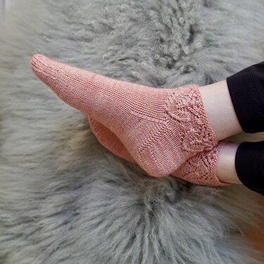 Sneakersocken "Tulips", Strickanleitung, Größe 35 - 42