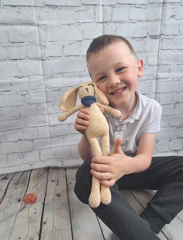 Flopsy the Bunny Amigurumi Pattern - Crochet