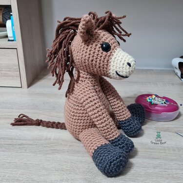 Harrold the Horse Crochet Amigurumi Pattern (English)