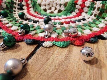 Madala "Winter Sun" - Crochet