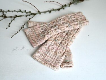 Handstulpen / Armstulpen "Candlelight", Strickanleitung für 2 Größen - Bild 3
