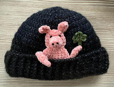 Mütze mit GlücksSchweinchen - Häkeln